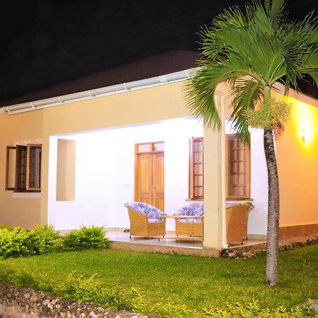 V-Szameitat Homes Diani Beach Eksteriør billede